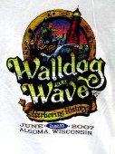 2007_walldog_wave.jpg