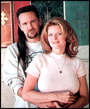 gary&lesa.jpg (31269 bytes)
